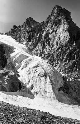 Glacier d'Arbuz / ледник Арбуз, en 1978 par Jaan Künnap Glacier d'Arbuz / ледник Арбуз, en 1978 par Jaan Künnap