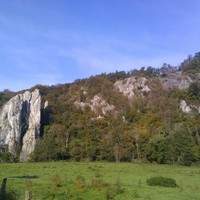 Les aiguilles de chaleux, la chandelle et le belvédère (en haut à droite)