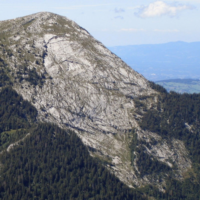 Dalles de la face E du Charmant Som Dalles de la face E du Charmant Som