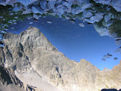 Reflet de l'arête nord du Sirac Reflet de l'arête nord du Sirac
