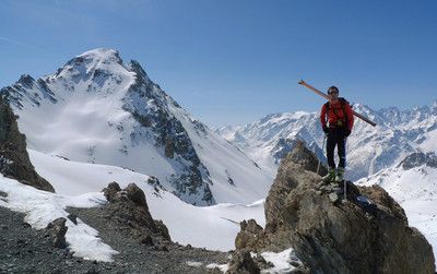 Tête de la Cassille depuis le col des Béraudes Tête de la Cassille depuis le col des Béraudes