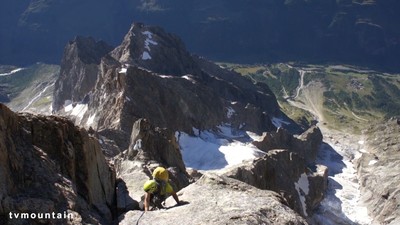 Arête de Tronchey. Grandes Jorasses, Pointe Walker. Arête de Tronchey. Grandes Jorasses, Pointe Walker.
