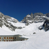 Le refuge du Châtelleret et la Meije