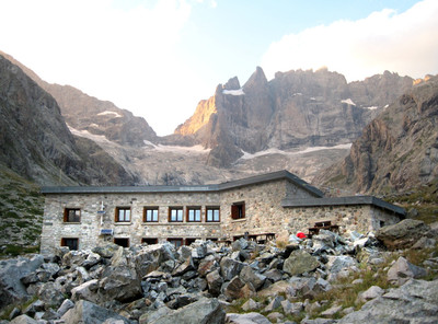 Le refuge du Châtelleret et la Meije