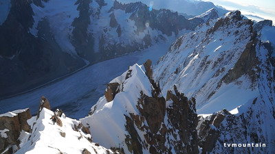 Arête du Jardin, Aiguille Verte. Chamonix Mont-Blanc massif. Arête du Jardin, Aiguille Verte. Chamonix Mont-Blanc massif.