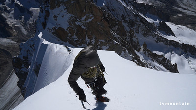 Arête du Jardin, Aiguille Verte. Chamonix Mont-Blanc massif. Arête du Jardin, Aiguille Verte. Chamonix Mont-Blanc massif.