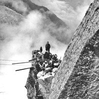 Le patrimoine technologique : Le relais, avant le pylône, entre la station des Glaciers et le col du Midi