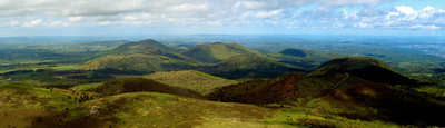 Chaine des Puys N vue du Puy de Dôme par Prométhée Chaine des Puys N vue du Puy de Dôme par Prométhée