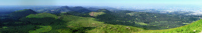 Chaine des Puys N vue du Puy de Dôme par Thesupermat Chaine des Puys N vue du Puy de Dôme par Thesupermat