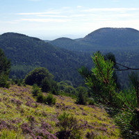 Chaumont, Petit Sarcouy, Grand Sarcouy  vus du Puy des Gouttes par Gegeours