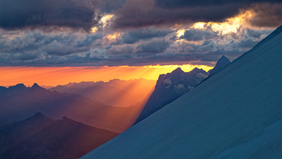 [Concours Photo Sophie 2022] Lever de soleil au Morgenhorn