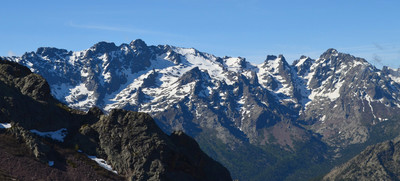 Chaîne du Cinto N : Punta Sèlula ; Capu Ciuntrone ; Monte Cinto ; Pointe des Eboulis ; Punta Crucetta ; Capu Larghia ; Capu Rossu ; Punta Minuta.