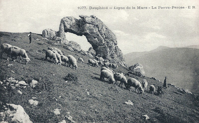 La Pierre Percée (CPA) La Pierre Percée (CPA)