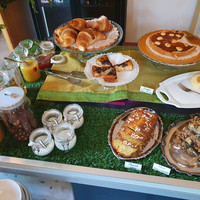 Petit déjeuner maison à l'auberge de la Gare Hône