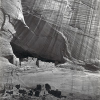 Falaises du Canyon de Chelly, Arizona, par Timothy H. O'Sullivan en 1873