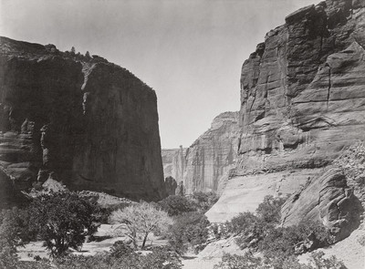 Canyon de Chelly, par Timothy H. O'Sullivan en 1868 Canyon de Chelly, par Timothy H. O'Sullivan en 1868