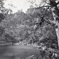 Apache Lake Sierra Blanca Range, Arizona, par Timothy H. O'Sullivan en 1873