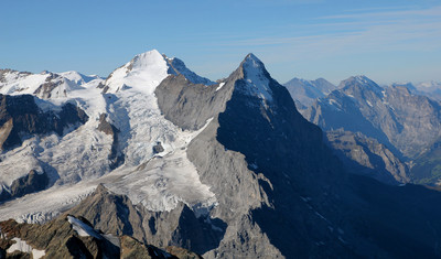 Eiger - Arête Mittellegi vue depuis le Wetterhorn