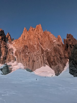 [Concours Photo Sophie 2022] Les Aiguilles du diable misent en lumière par lui même 