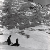 Sous le Mont Blanc du Tacul, au Glacier des bossons par Gabriel Loppé