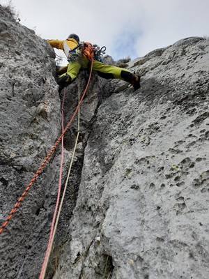 Bruno passe le mur raide au-dessus de R8 : banco, ça sort ! Bruno passe le mur raide au-dessus de R8 : banco, ça sort !