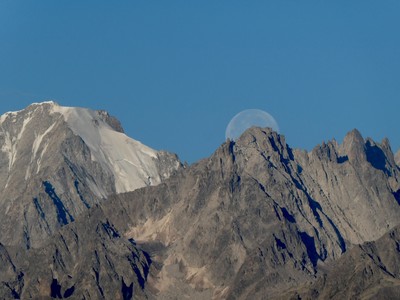 [Concours Photo Sophie 2022] Coucher de lune Aiguille d’Argentière juillet 2022