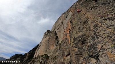 Bada Bing, Pointe Vouilloz. Les Perrons, Emossons, Finhaut, Trient Vallée, Suisse. L4. Bada Bing, Pointe Vouilloz. Les Perrons, Emossons, Finhaut, Trient Vallée, Suisse. L4.