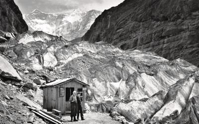 Glacier inférieur de Grindelwald et Fiecherhorn par Gyger