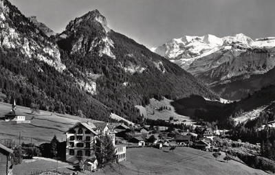 Kiental, Goldernhorn, Blumlisalp par Gyger