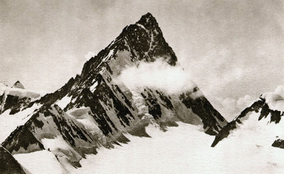 Finsteraarhorn vu du Galmihorn par Gyger
