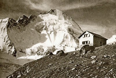 Dent d'Hérens et ancienne cabane de Schönbiel par Gyger