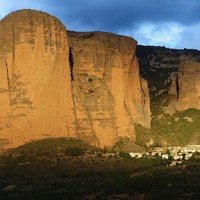 Riglos au pied des Mallos