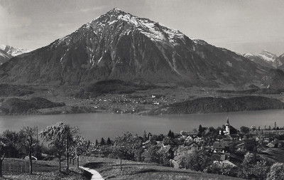 Niesen, lac de Thoune par Gyger