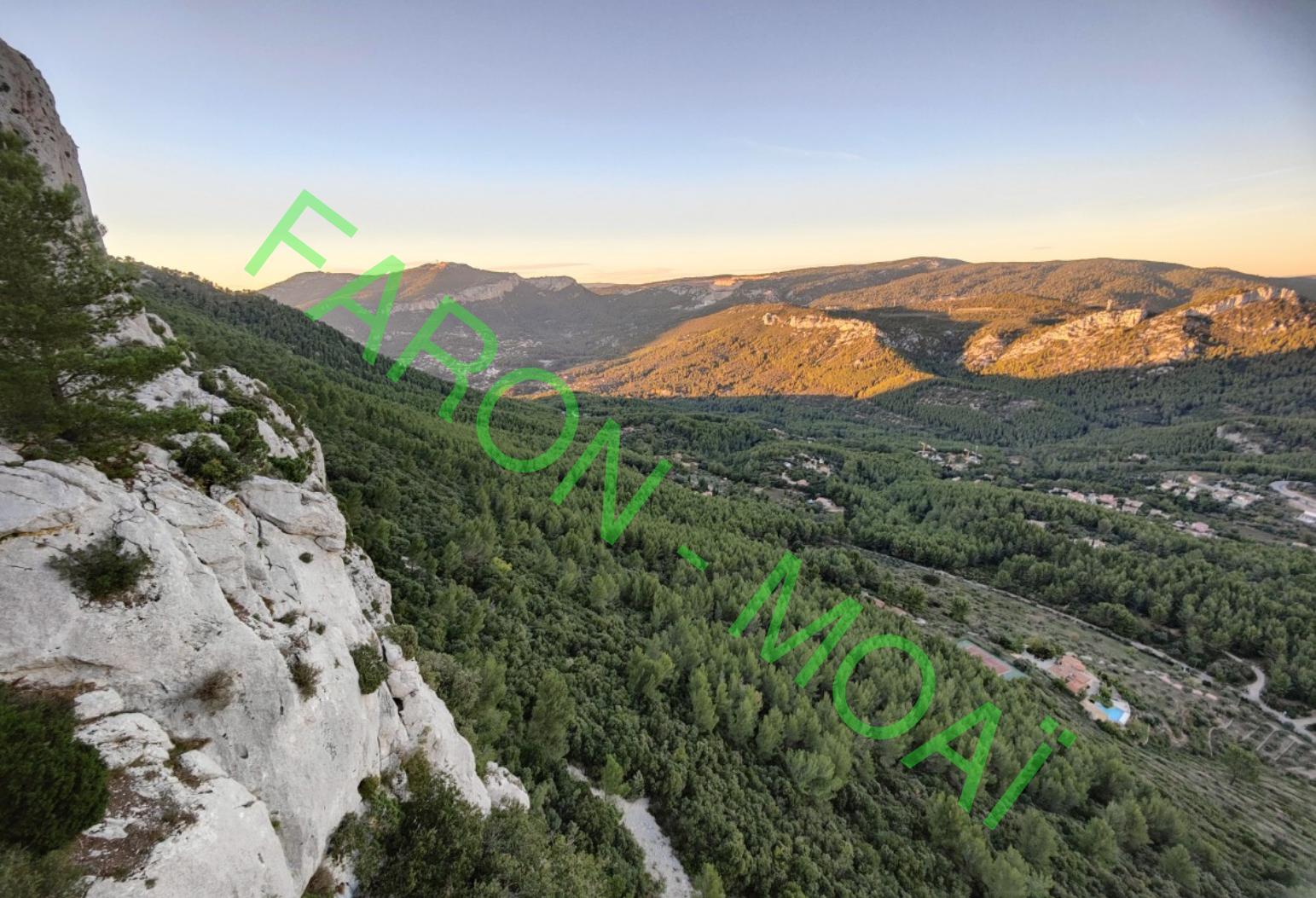 Vue de Environs de Toulon - Faron Face Nord