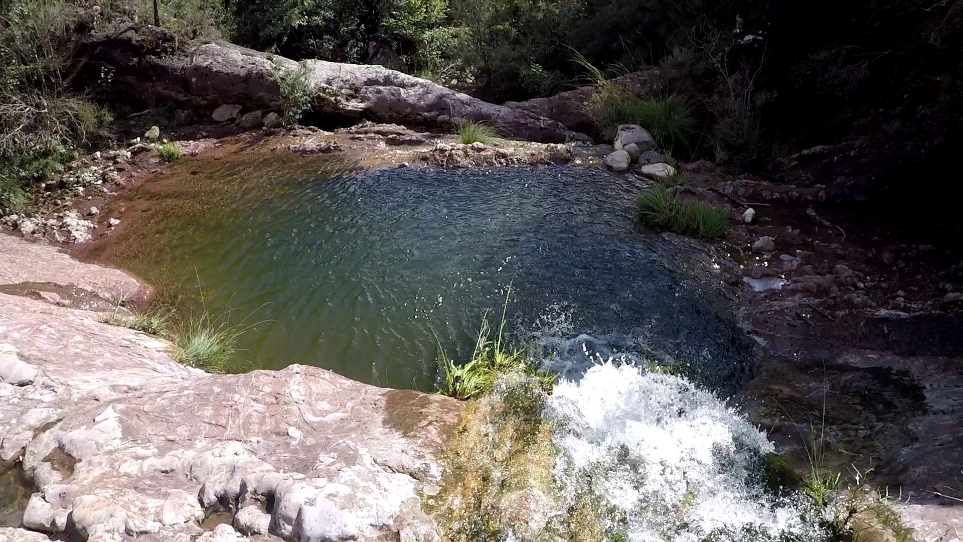 Les vasques de la Muga à proximité