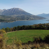 Lac de Serre Ponçon vers l'amont par Etienne Baudon