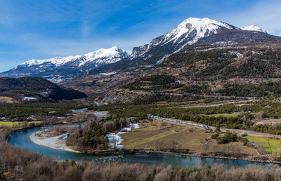 Train pour Briançon entre Châteauroux et Saint-Clément par David Gubler Train pour Briançon entre Châteauroux et Saint-Clément par David Gubler