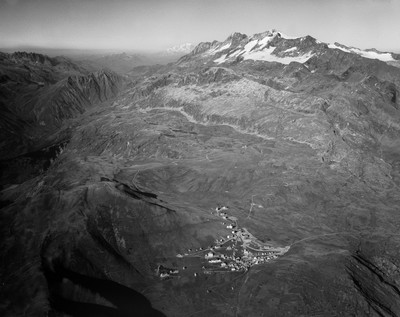 L'Alpe d'Huez en 1957 par Werner Friedli L'Alpe d'Huez en 1957 par Werner Friedli