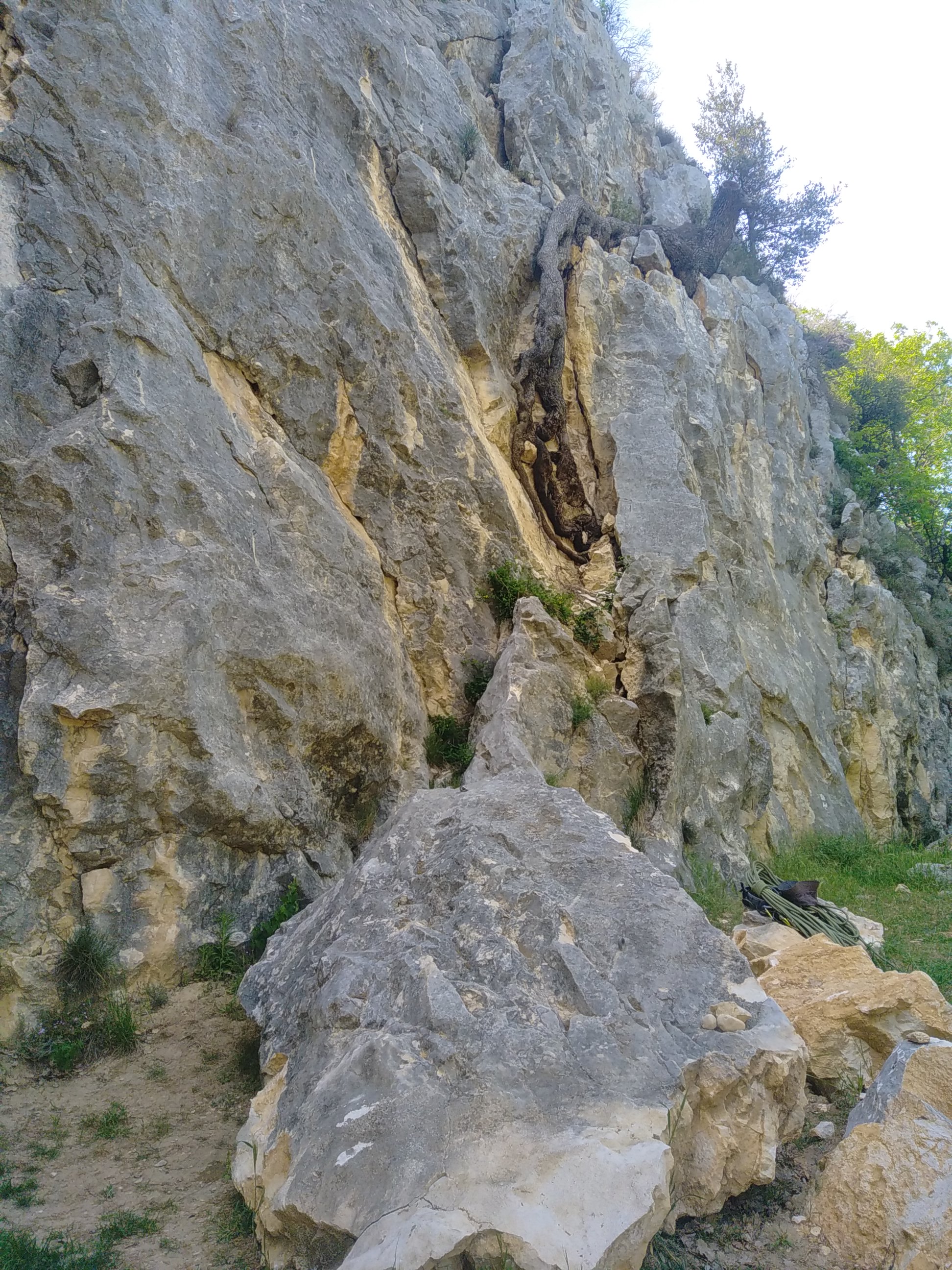 Vue de Pays d'Apt - Rocher des Abeilles