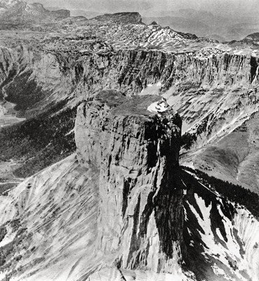 Mont Aiguille et Vercors par Fleury Seive avant 1928 Mont Aiguille et Vercors par Fleury Seive avant 1928