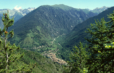 Saint-Martin-Vésubie en 1998 par Ziegler