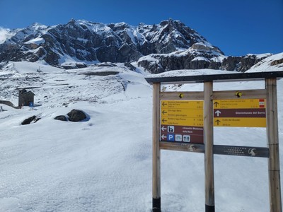 sous la digue, coté NW: Basei