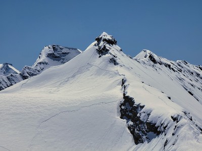 Pointe et Glacier Basei, arrête Nord