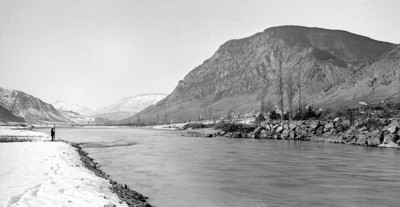 La Durance à Remollon et Montagne de Saint Maurice, au fond, Céüse