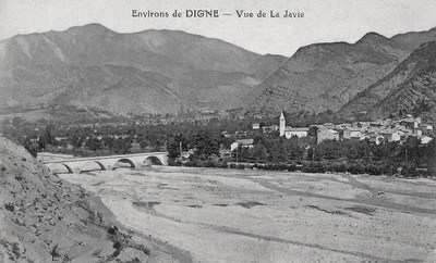 La Javie, la Bléone et au fond, le Blayeul (CPA)