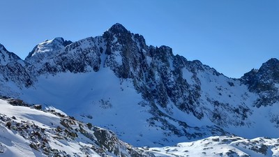 Vue sur Tavels et ces couloirs