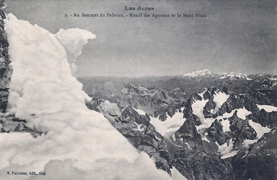 Montagne des Agneaux vue du Pelvoux, au fond le Mt Blanc (CPA)