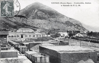 Gare de Veynes, au fond le Champerus (CPA) Gare de Veynes, au fond le Champerus (CPA)