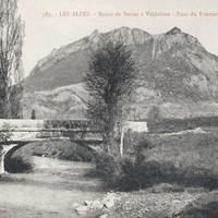 En amont de la clue de Sigottier, vue sur l'Aiguille (CPA)