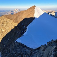 Vue sur l'arête NE (descente) du Piz Argient